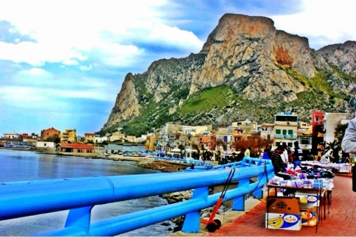 Appartamento Sferracavallo Exterior foto